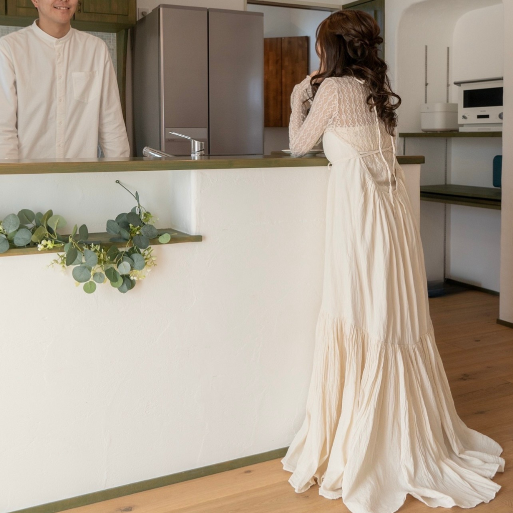 DRESS WITH GIFT🎁【予約商品】Elveta（エルヴェタ）【Emmaauravintage】シンプルな切替フリルワンピース