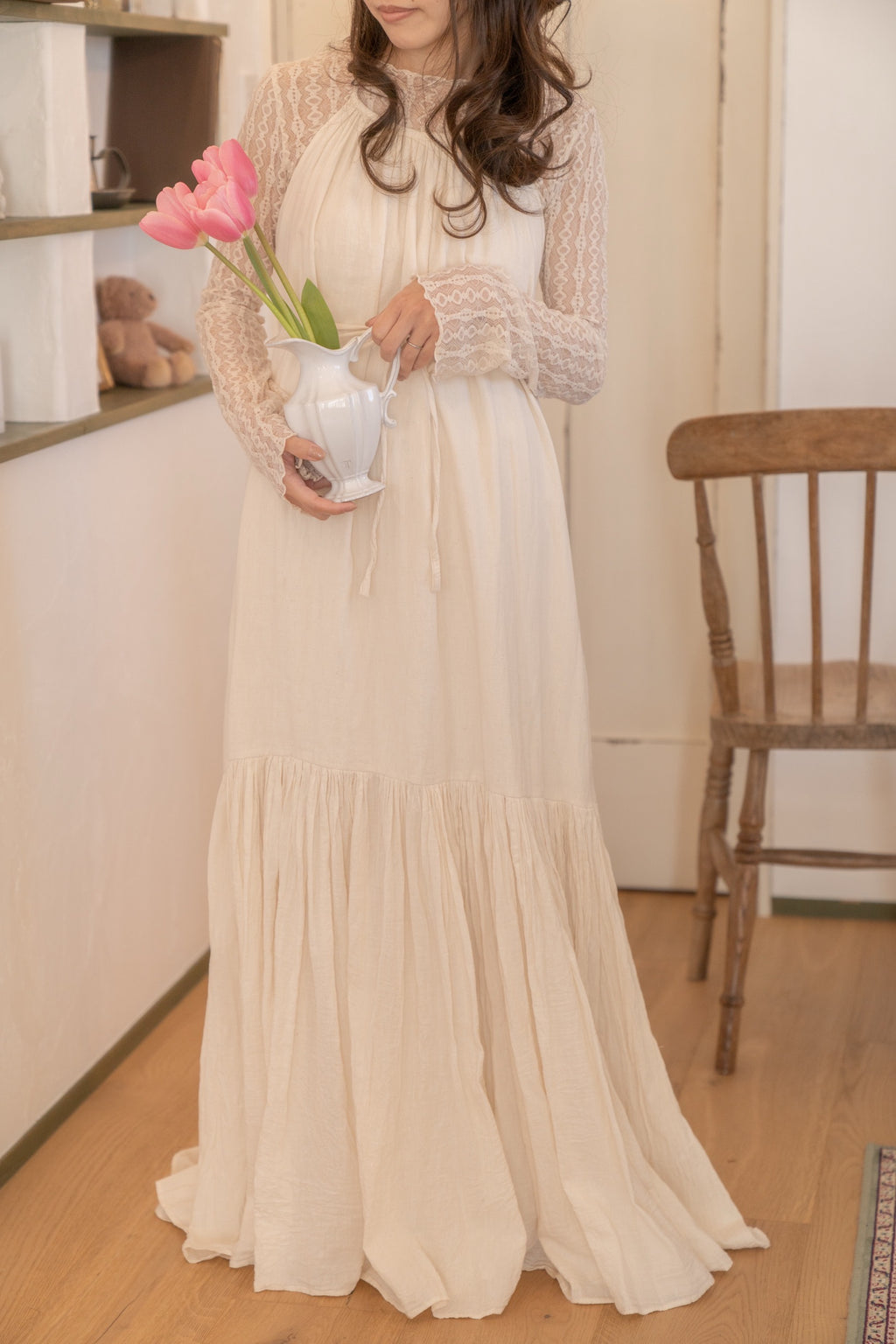 DRESS WITH GIFT🎁【予約商品】Elveta（エルヴェタ）【Emmaauravintage】シンプルな切替フリルワンピース